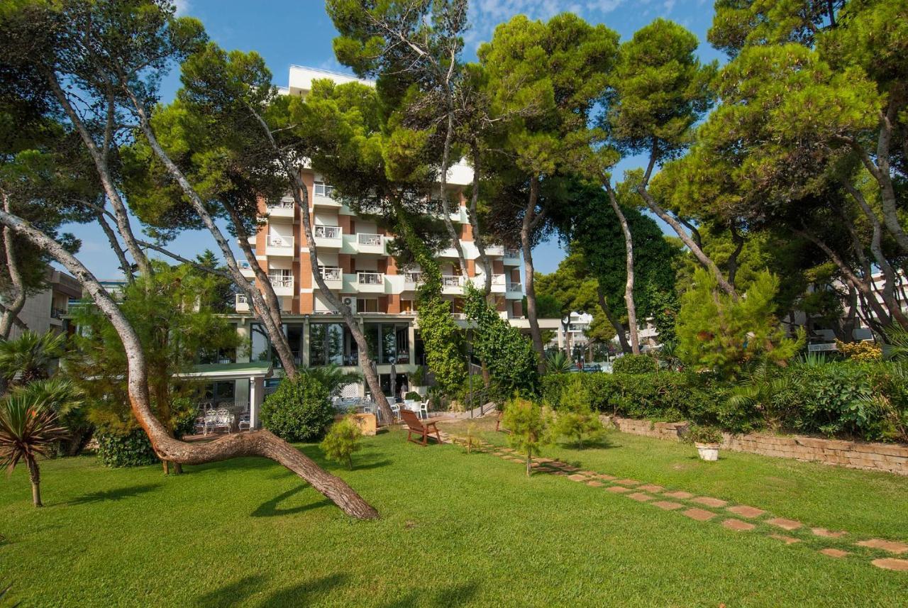 Hotel Atlantic Giulianova Exterior foto